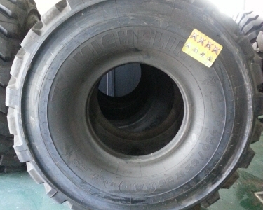 TM 750 65R25 XAD (1)