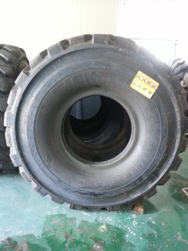 TM 750 65R25 XAD (1)