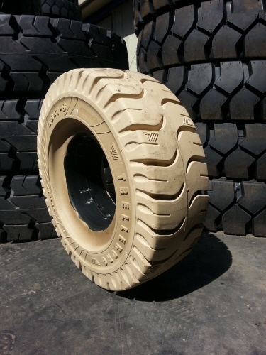 Trelleborg 18x7 8 white (1)