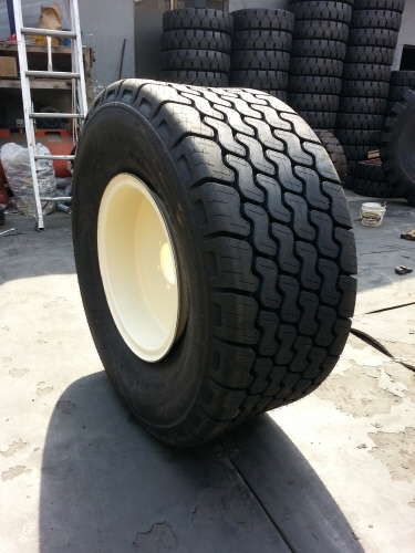 TALL 44x18.00-20 322 b (4)